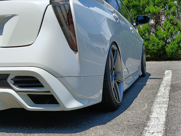 プリウスのZSS・スキッドレーシング・アッパーアーム・トー