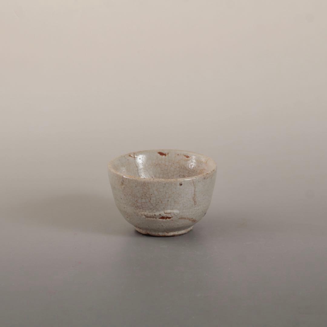 李朝 盃 ぐい呑み 酒器 小貫入 古美術 朝鮮美術 古道具 アンティーク Yahoo!オークション -「ぐい呑み 盃」(李朝) (中国、朝鮮半島)の落札