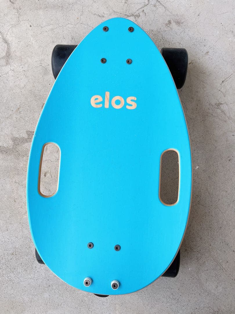 elos スケートボード イロス ブルー 初心者にもオススメ。リュックに納まり持ち運び簡単な「イロススケート